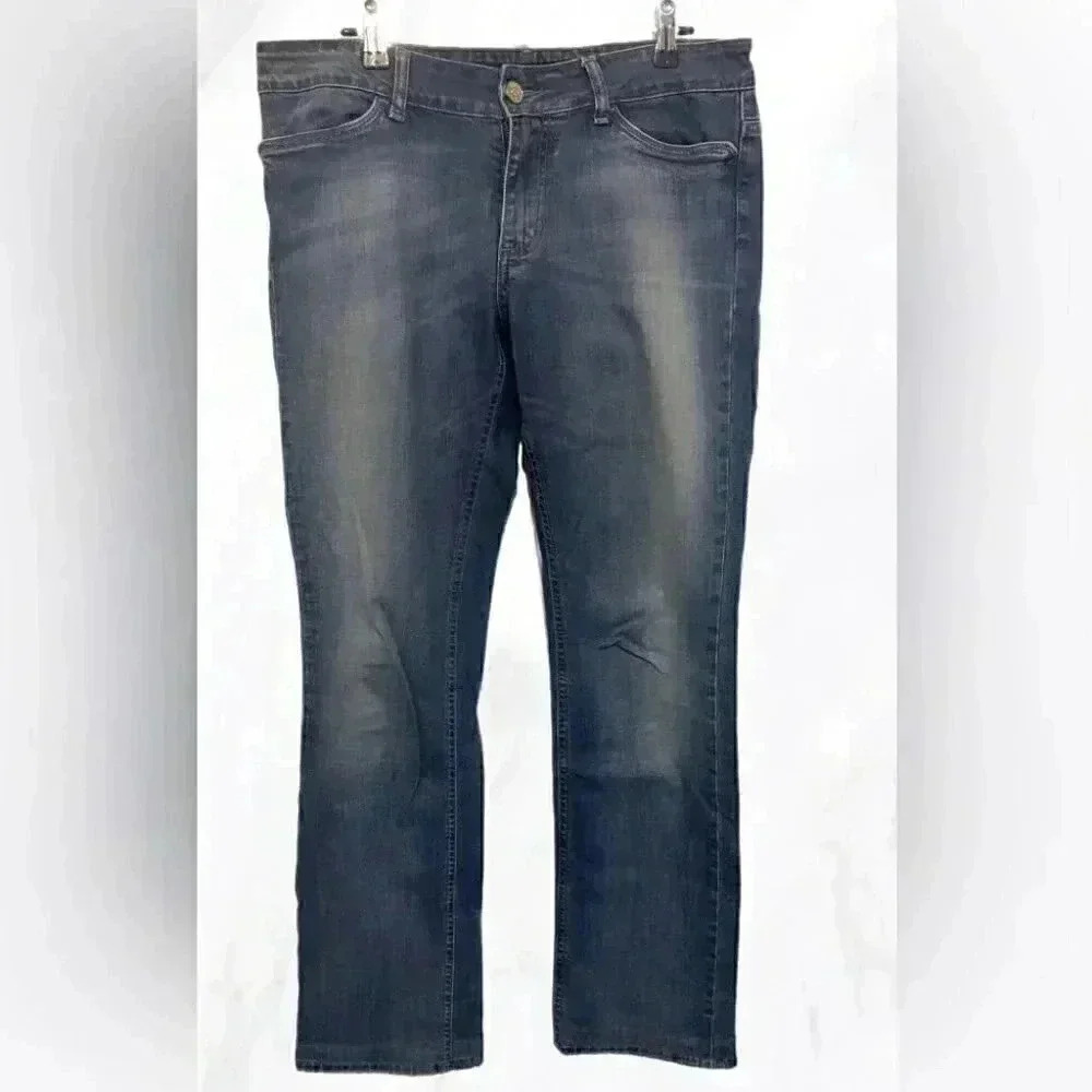 ESCADA sport light wash straight cut regular fit 5 pocket denim jeans 40 - Picture 2 of 5
